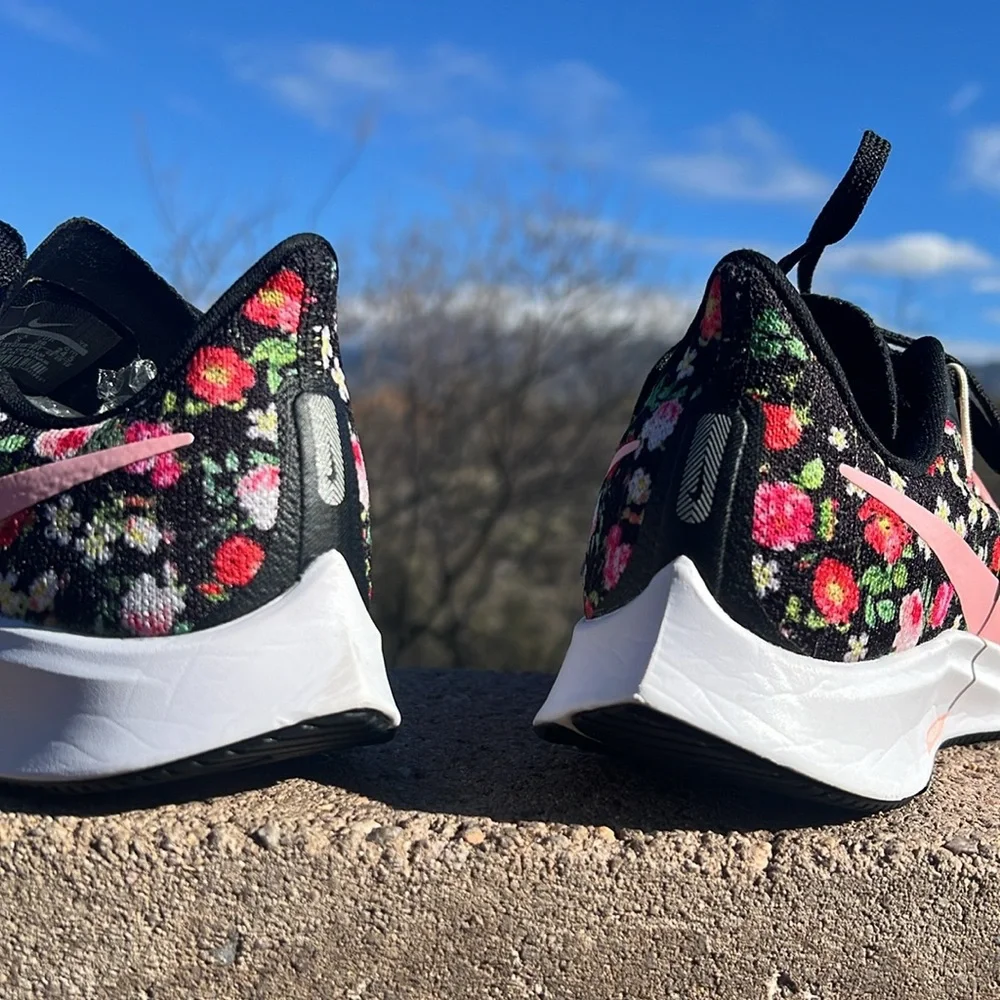 Nike Women's Floral Black Pink Running Sneakers - Picture 8 of 16